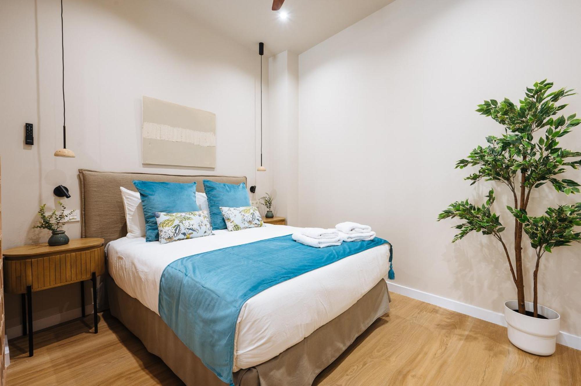 New Hostly Alameda Apartments Sevilla Bagian luar foto